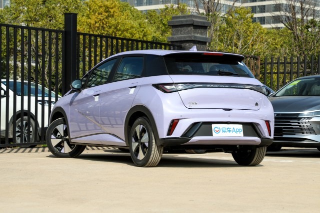 BYD Dolphin 2023