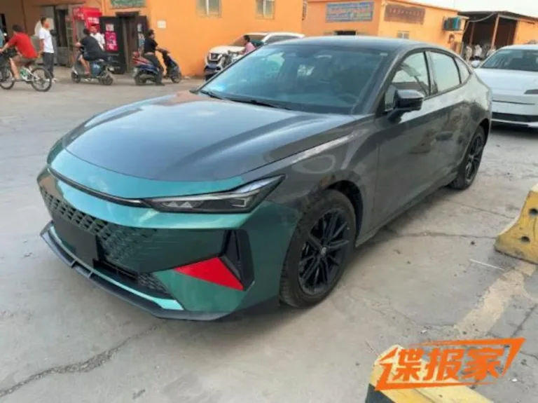 Changan Qiyuan A06 fotospia